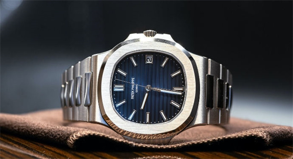 百达翡丽表盘划痕怎么修复(图) 百达翡丽表盘划痕怎么修复(图)