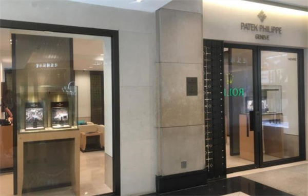 百达翡丽腕表表蒙有划痕如何解决（图）