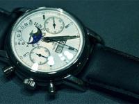 百达翡丽腕表进灰了应该咋处理